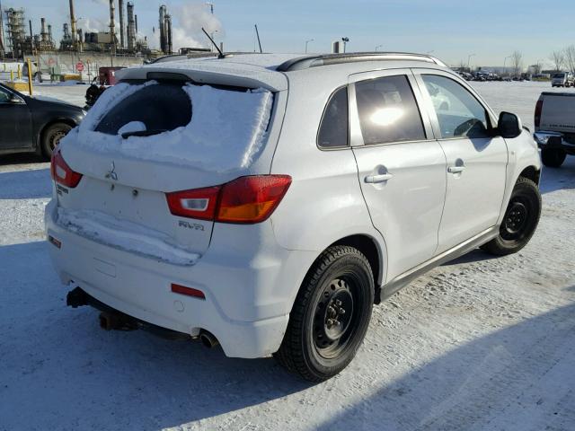 JA4AJ4AU6BZ603005 - 2011 MITSUBISHI RVR GT WHITE photo 4