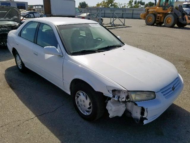 JT2BG22K5X0379921 - 1999 TOYOTA CAMRY LE WHITE photo 1