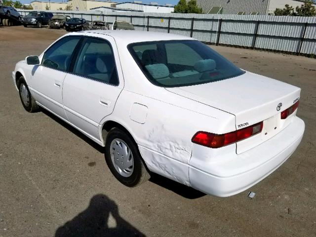 JT2BG22K5X0379921 - 1999 TOYOTA CAMRY LE WHITE photo 3