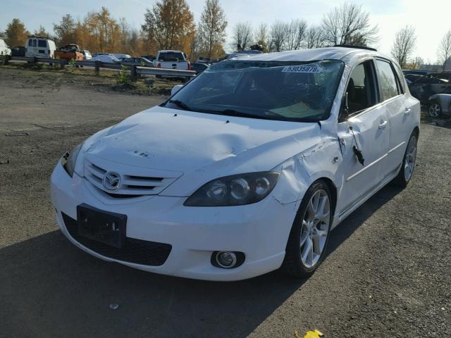 JM1BK143041109975 - 2004 MAZDA 3 HATCHBAC WHITE photo 2