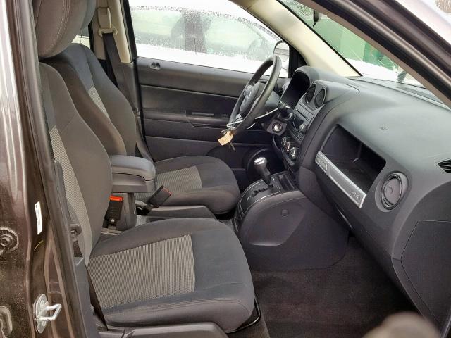 1C4NJCBB6ED818271 - 2014 JEEP COMPASS SP ნაცრისფერი ფოტო 5