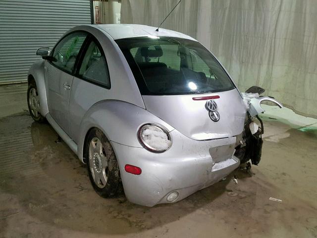 3VWCC21C1YM477972 - 2000 VOLKSWAGEN NEW BEETLE SILVER photo 3