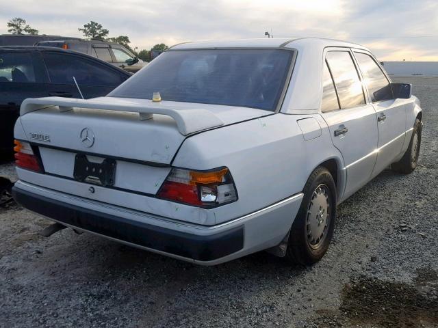 WDBEA30D8LB221862 - 1990 MERCEDES-BENZ 300 E WHITE photo 4