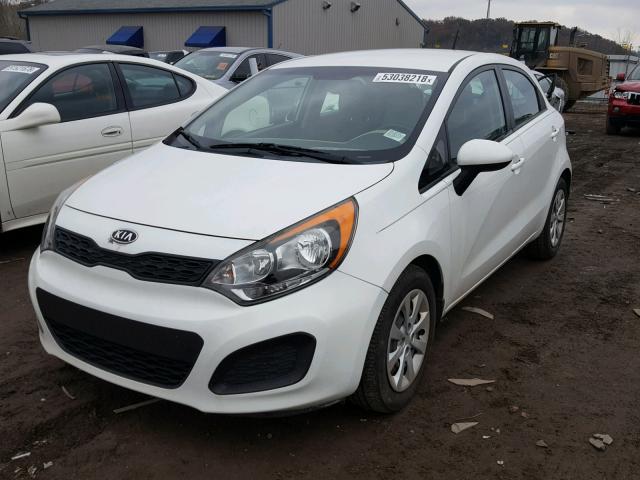 KNADM5A37C6080990 - 2012 KIA RIO LX WHITE photo 2