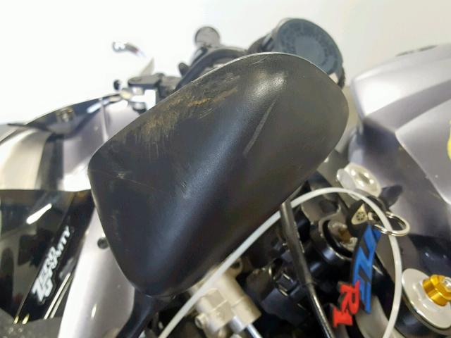 JYARN13E44A004120 - 2004 YAMAHA YZFR1 GRAY photo 11