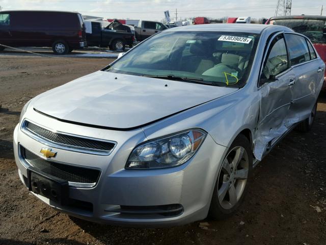 1G1ZC5EU5CF157038 - 2012 CHEVROLET MALIBU 1LT SILVER photo 2