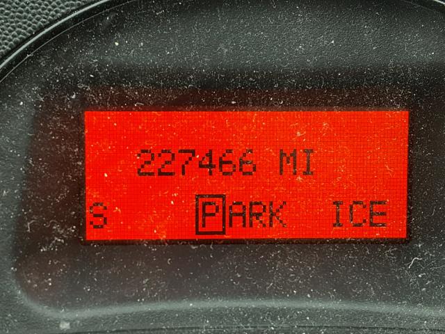 2G2WP552581109913 - 2008 PONTIAC GRAND PRIX WHITE photo 8