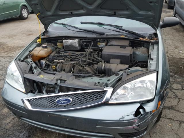 1FAFP34N55W176467 - 2005 FORD FOCUS ZX4 GREEN photo 7