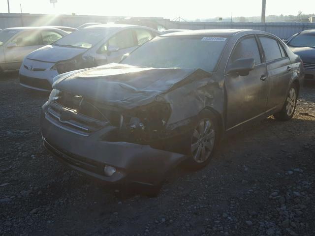 4T1BK36B06U157876 - 2006 TOYOTA AVALON XL GRAY photo 2