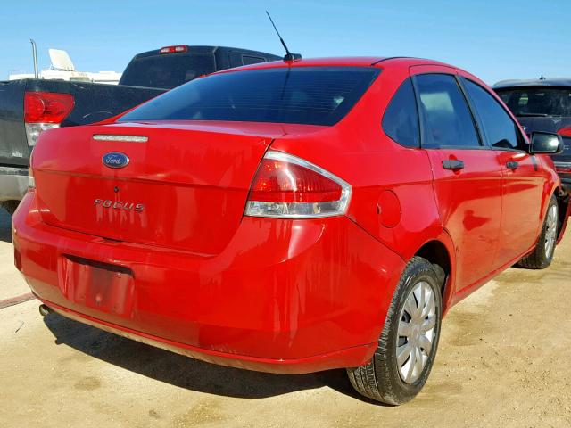 1FAHP34N78W157304 - 2008 FORD FOCUS S/SE RED photo 4