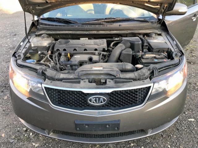 KNAFU4A29A5253339 - 2010 KIA FORTE EX BROWN photo 8