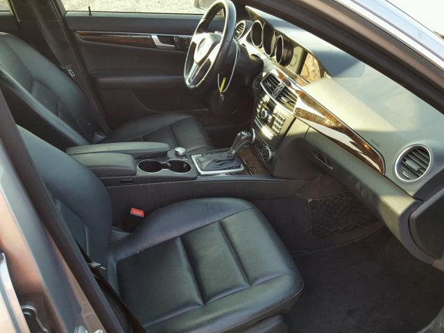 WDDGF4HB1DA859257 - 2013 MERCEDES-BENZ C 250 SILVER photo 5