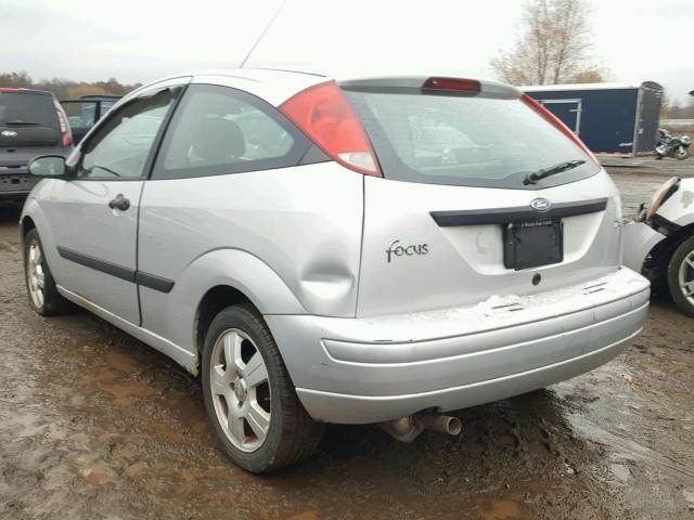 3FAFP31Z74R127361 - 2004 FORD FOCUS ZX3 SILVER photo 3