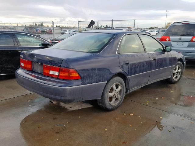 JT8BF22GXV0075887 - 1997 LEXUS ES 300 BLUE photo 4