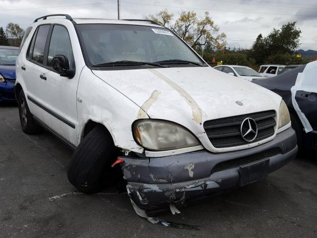 4JGAB54E9XA107775 - 1999 MERCEDES-BENZ ML 320 WHITE photo 1