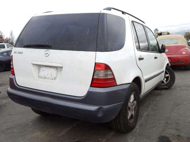 4JGAB54E9XA107775 - 1999 MERCEDES-BENZ ML 320 WHITE photo 4