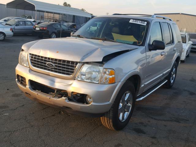 1FMDU75W54ZA61465 - 2004 FORD EXPLORER L SILVER photo 2