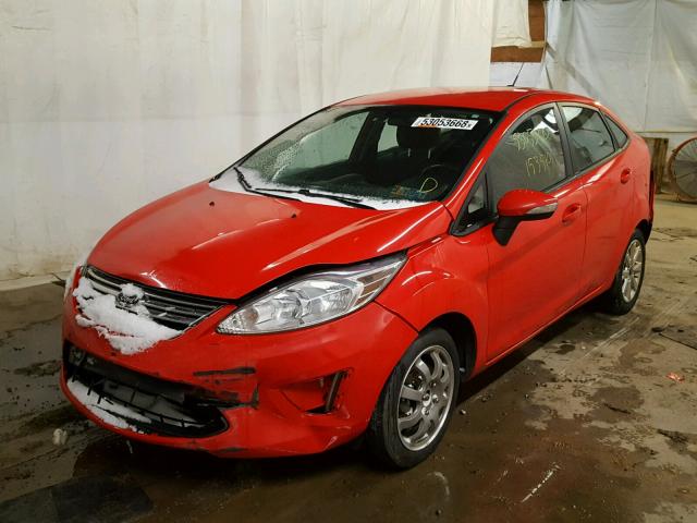 3FADP4BJ9DM140857 - 2013 FORD FIESTA SE RED photo 2