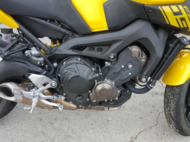 JYARN33E9FA006704 - 2015 YAMAHA FZ09 YELLOW photo 7