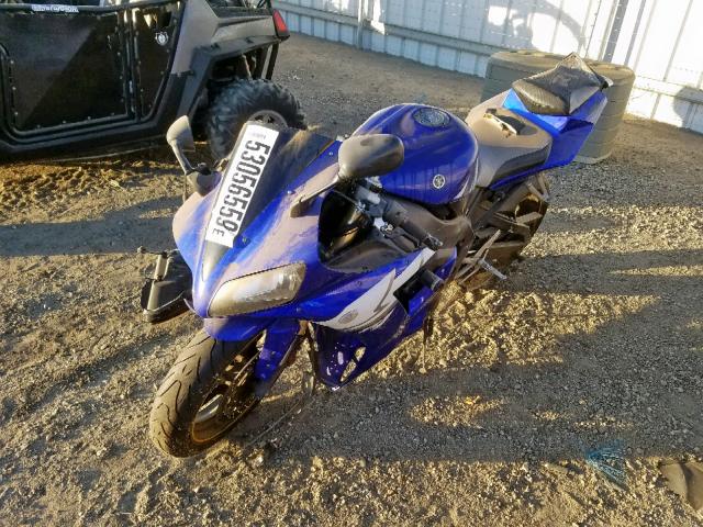 JYARN10YX2A000262 - 2002 YAMAHA YZFR1 BLUE photo 2