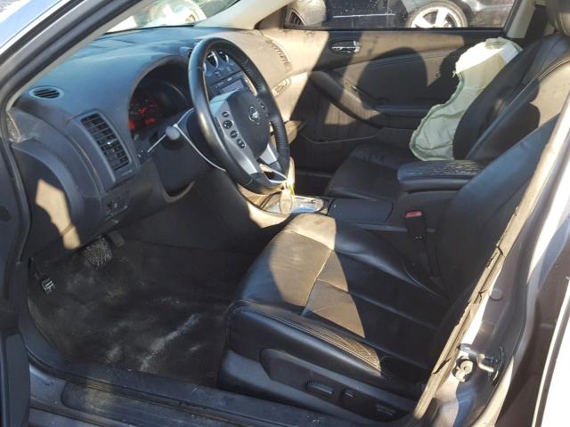 1N4BL21E18C255388 - 2008 NISSAN ALTIMA 3.5 SILVER photo 5