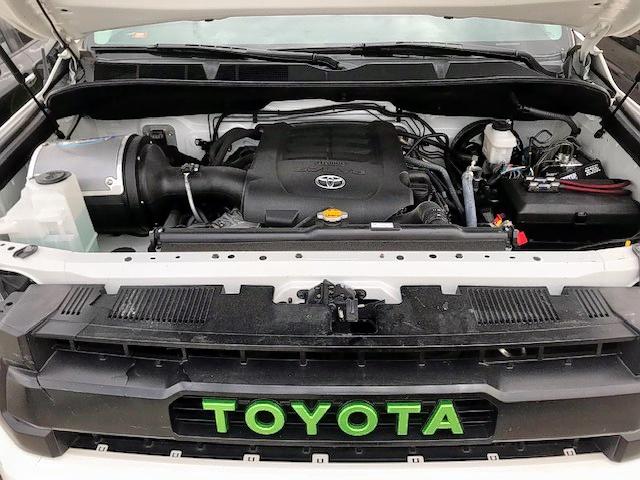 5TFDW5F13HX621829 - 2017 TOYOTA TUNDRA CRE WHITE photo 7