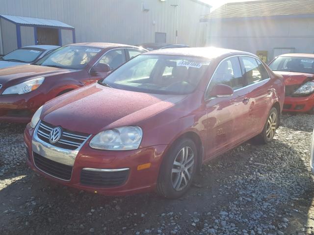 3VWDF71K66M778475 - 2006 VOLKSWAGEN JETTA 2.5L RED photo 2