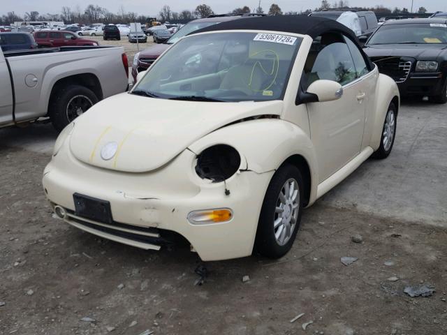 3VWCM31Y75M300210 - 2005 VOLKSWAGEN NEW BEETLE Weiß Foto 2