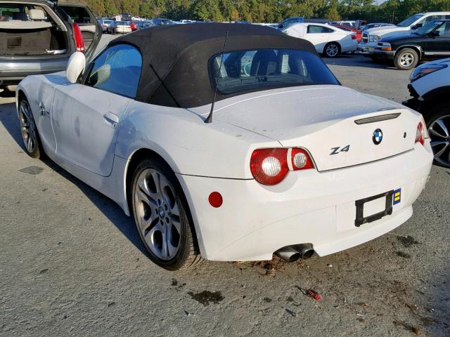 4USBT53555LU09339 - 2005 BMW Z4 3.0 WHITE photo 3