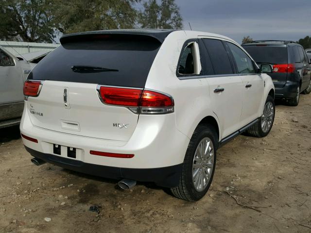 2LMDJ6JK9FBL24783 - 2015 LINCOLN MKX WHITE photo 4