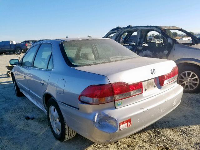 1HGCG16551A024504 - 2001 HONDA ACCORD EX SILVER photo 3