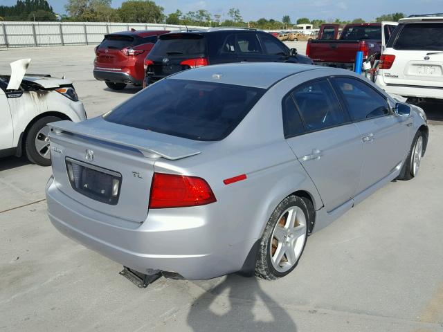 19UUA66275A029265 - 2005 ACURA TL SILVER photo 4