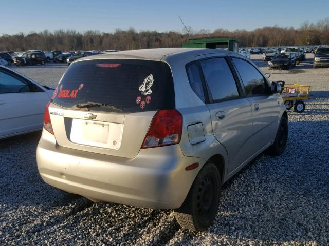 KL1TD62645B330278 - 2005 CHEVROLET AVEO BASE Gümüş foto 4