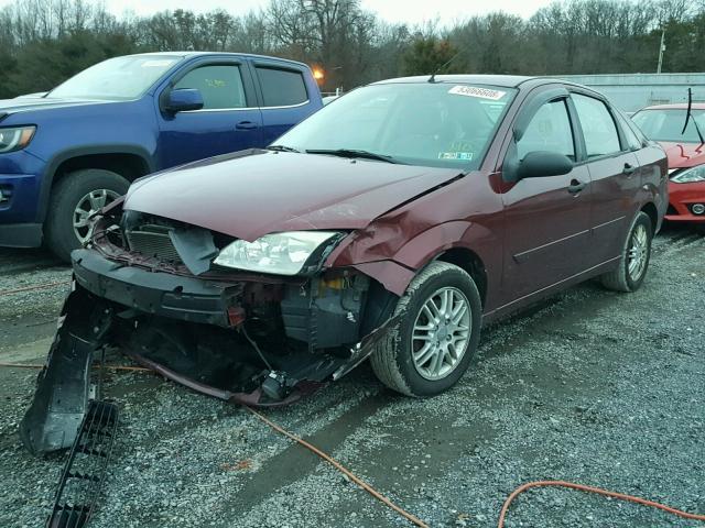 1FAHP34N36W213557 - 2006 FORD FOCUS ZX4 MAROON photo 2