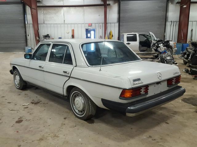 WDBAB23A1CB314388 - 1982 MERCEDES-BENZ 240 D GRAY photo 3