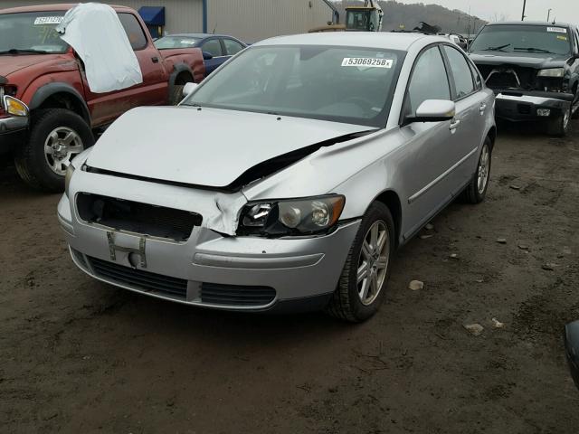 YV1MS382362187339 - 2006 VOLVO S40 2.4I SILVER photo 2