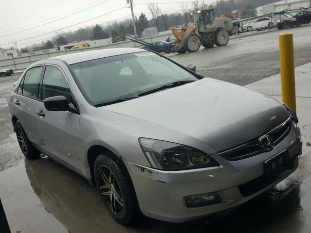 1HGCM56194A104678 - 2004 HONDA ACCORD DX SILVER photo 1