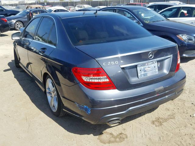 WDDGF4HB4EA931991 - 2014 MERCEDES-BENZ C 250 GRAY photo 3