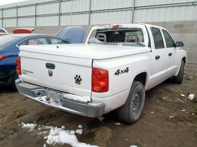 1D7HW48K86S593284 - 2006 DODGE DAKOTA QUA WHITE photo 4