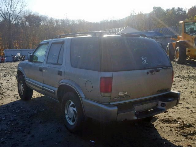 1GNDT13W71K262769 - 2001 CHEVROLET BLAZER BROWN photo 3