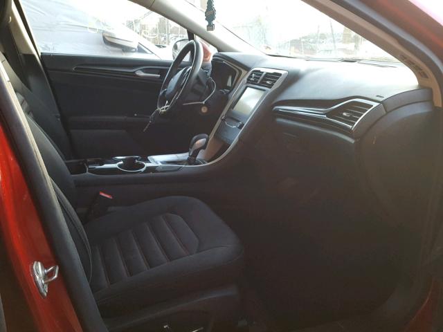 1FA6P0H75F5113001 - 2015 FORD FUSION SE RED photo 5