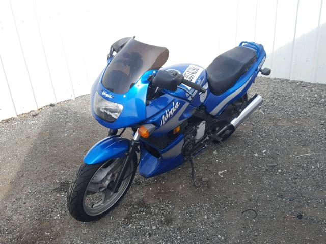 JKAEXVD16YA056347 - 2000 KAWASAKI EX500 D BLUE photo 2