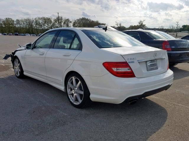 WDDGF4HB6DA806487 - 2013 MERCEDES-BENZ C 250 WHITE photo 3