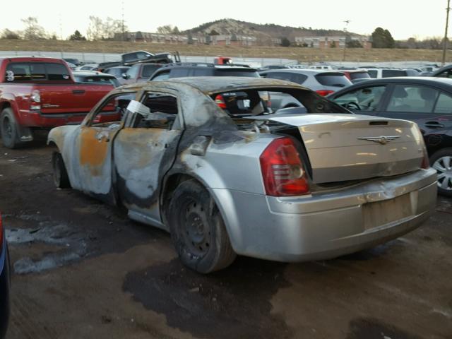 N0V1N9634444 - 2008 CHRYSLER 300 LX SILVER photo 3