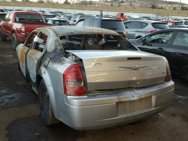 N0V1N9634444 - 2008 CHRYSLER 300 LX SILVER photo 9