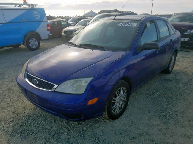 1FAFP34N55W316646 - 2005 FORD FOCUS ZX4 BLUE photo 2