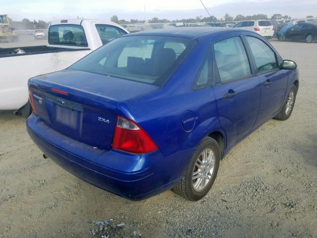 1FAFP34N55W316646 - 2005 FORD FOCUS ZX4 BLUE photo 4