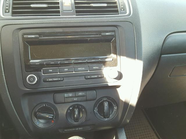 3VW1K7AJ1DM211089 - 2013 VOLKSWAGEN JETTA BASE 银色 照片 9