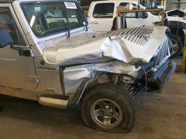 1J4FA39S52P770602 - 2002 JEEP WRANGLER / SILVER photo 9