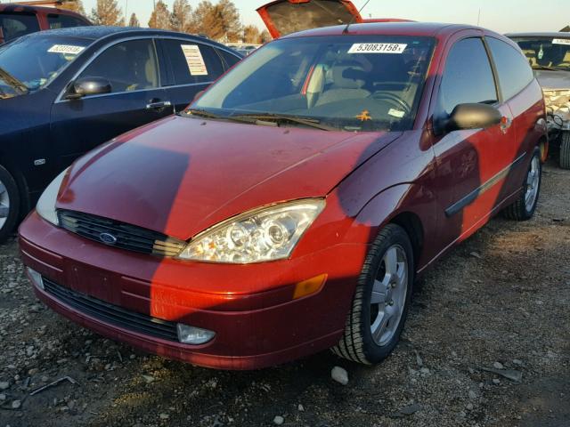 3FAFP31323R184979 - 2003 FORD FOCUS ZX3 RED photo 2